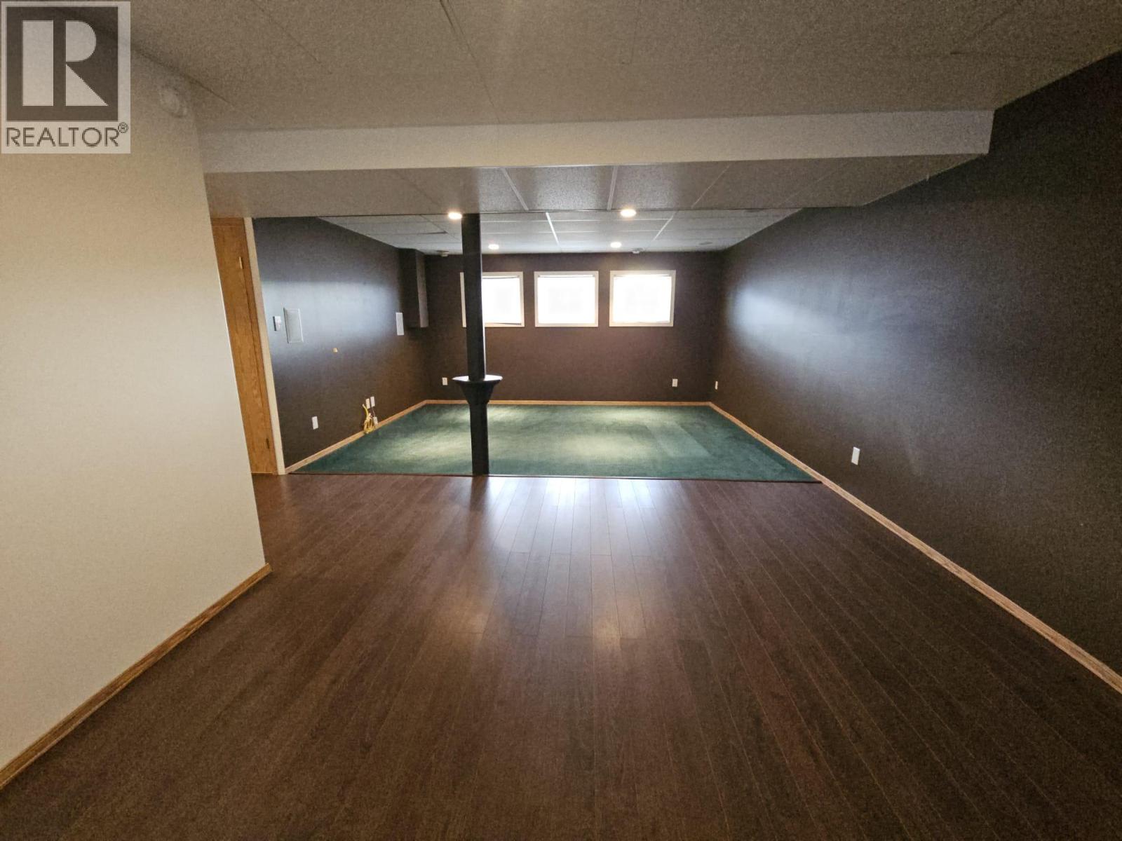 4013 52 Avenue NE - 40