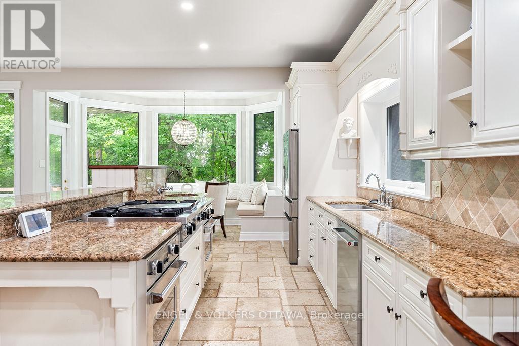 1412 HOUSTON CRESCENT - 12