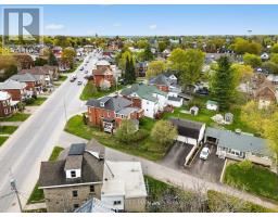 70 Maple Avenue, Smiths Falls, ON K7A2A7 Photo 40
