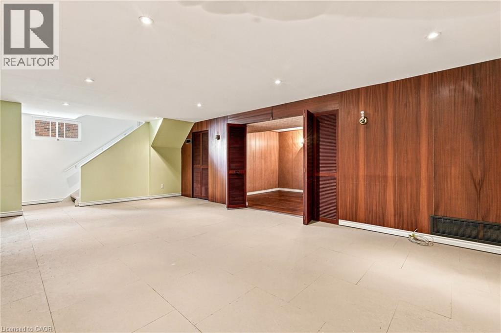 241 EAST 44TH Street - 23