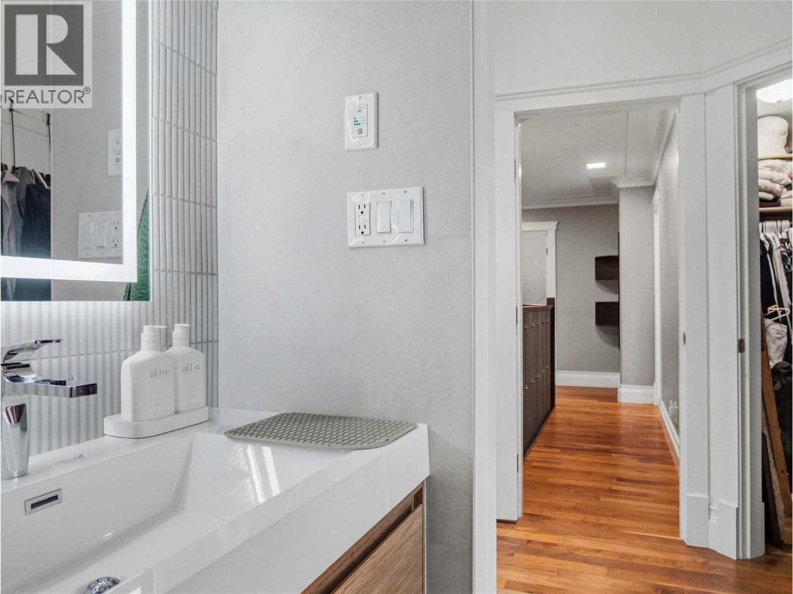 8701 19A Street - Image 29