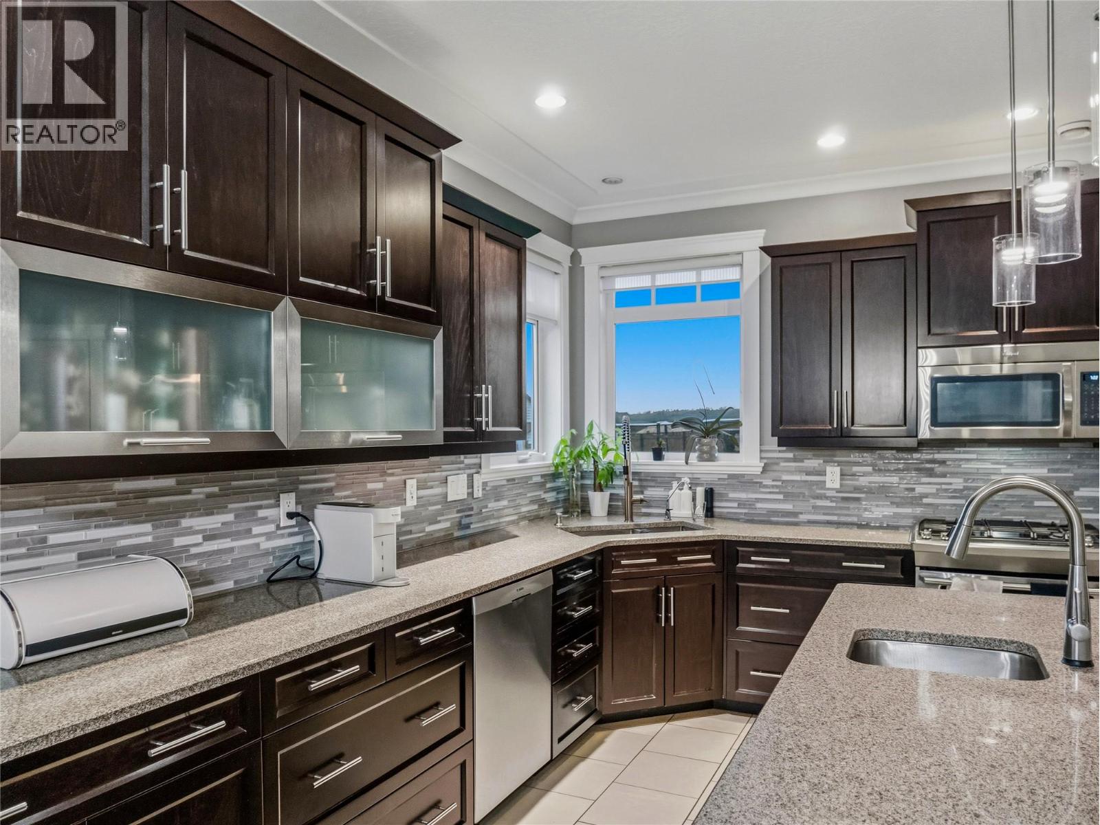 8701 19A Street - 15