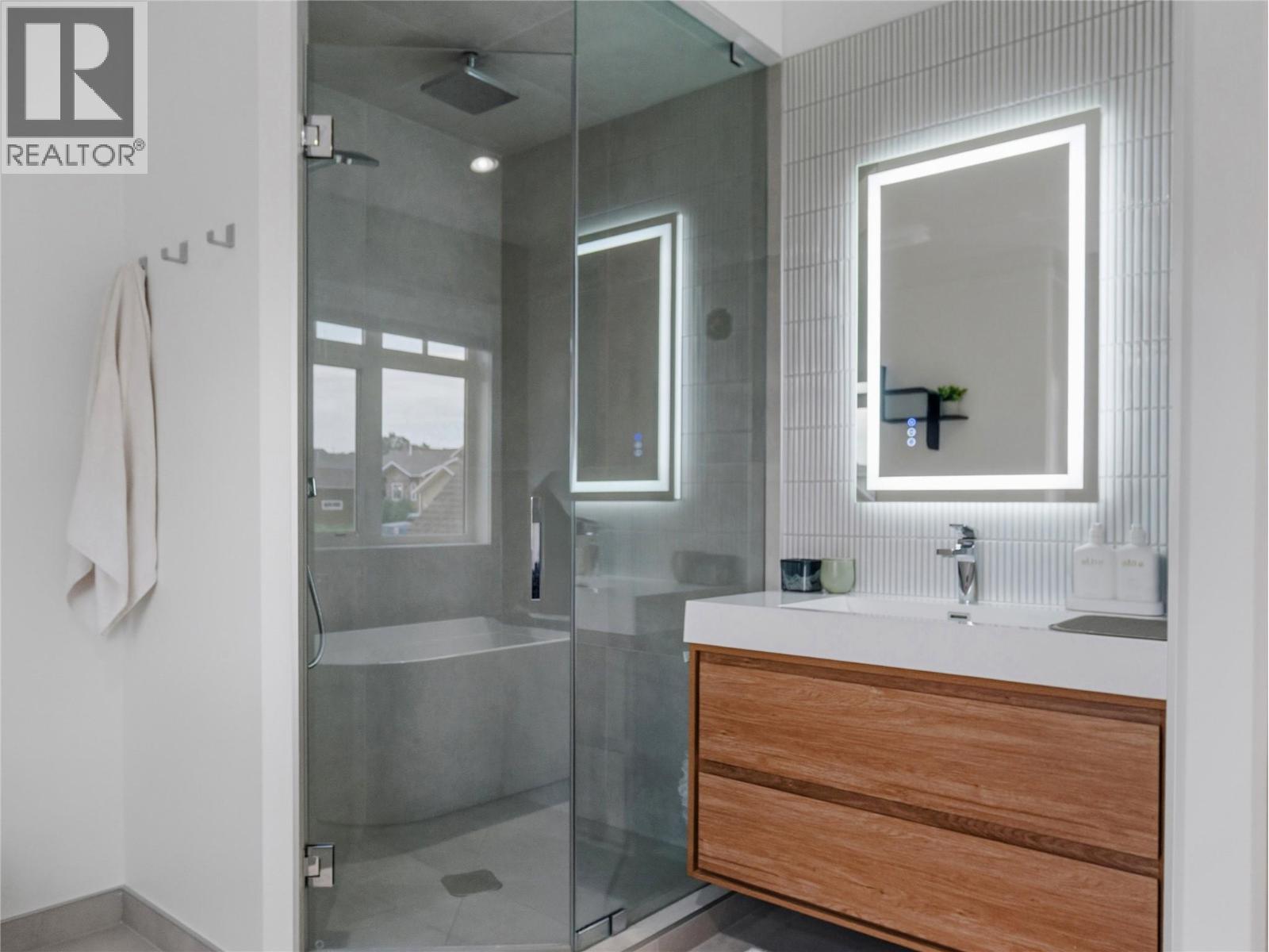 8701 19A Street - 21