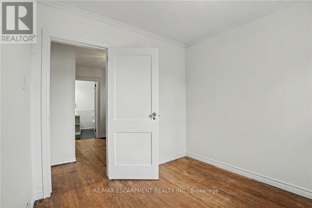 18 ELMA STREET - 19