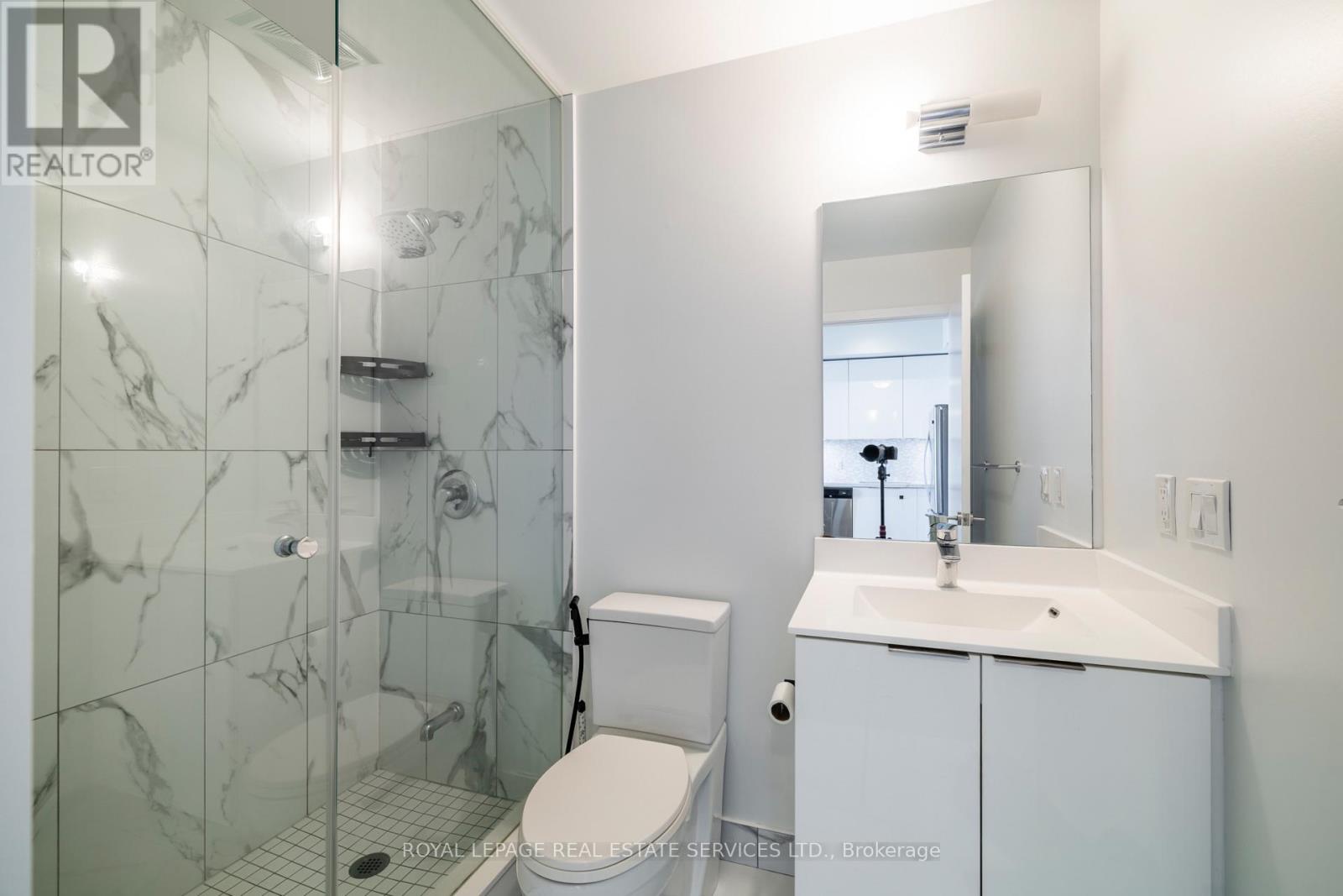 #2019 30 SHORE BREEZE DRIVE - 12