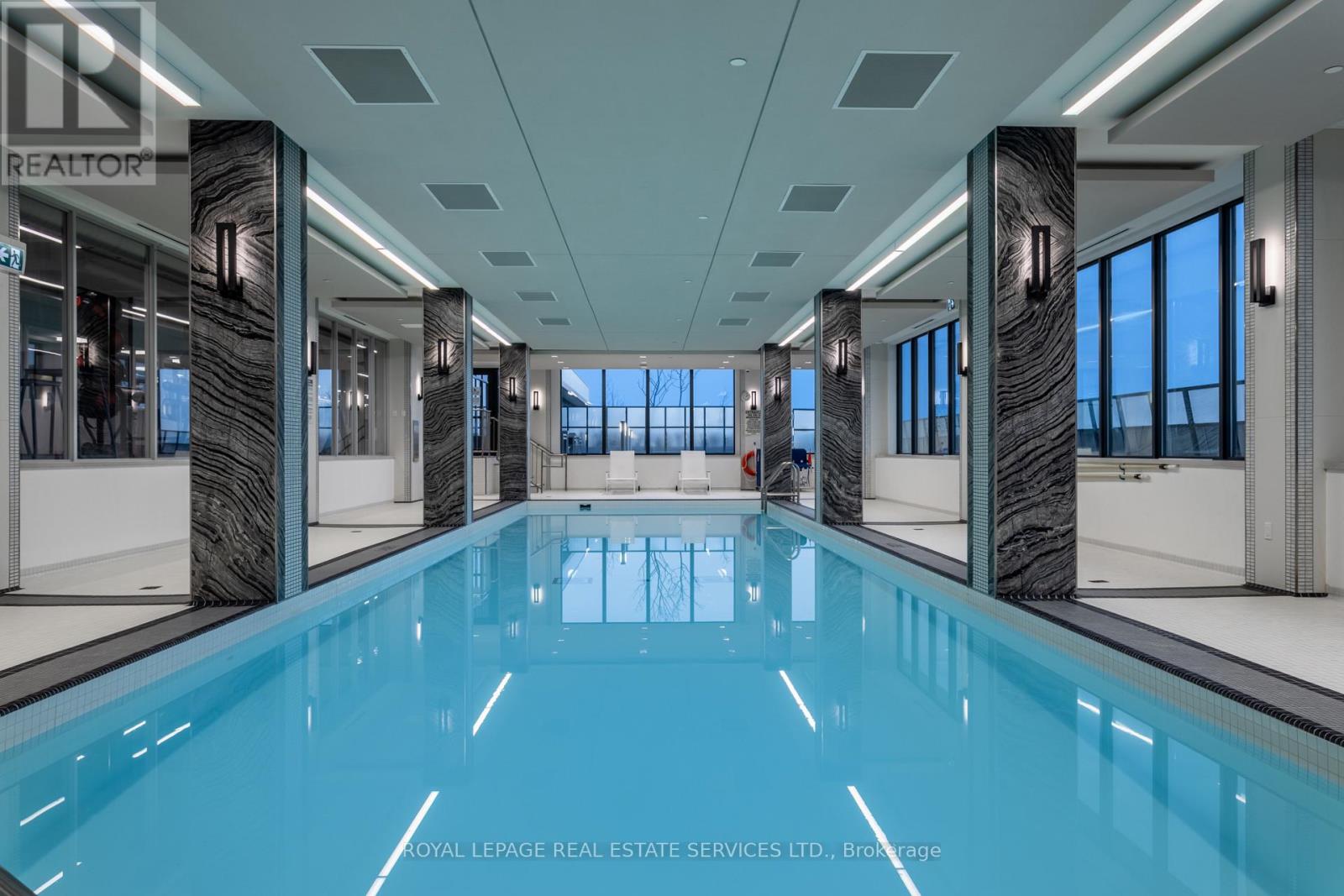 #2019 30 SHORE BREEZE DRIVE - 22