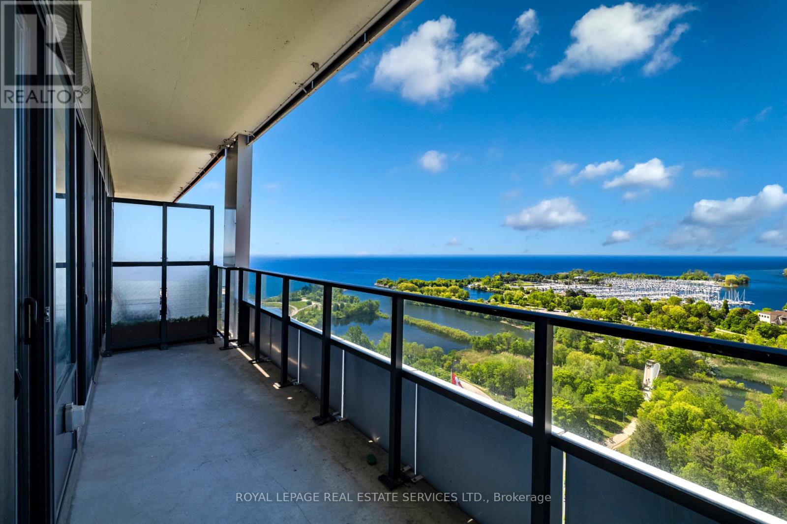 #2019 30 SHORE BREEZE DRIVE - 6