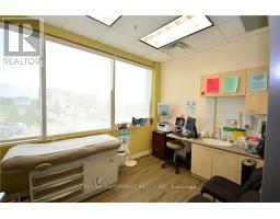 204 - 325 Winterberry Drive, Hamilton, ON L8J0B6 Photo 10