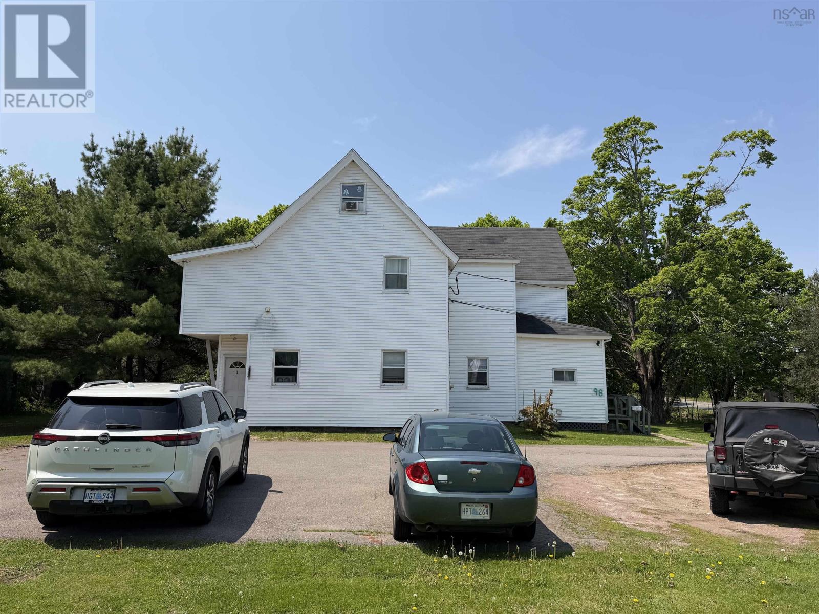 98 Victoria Street W - 34