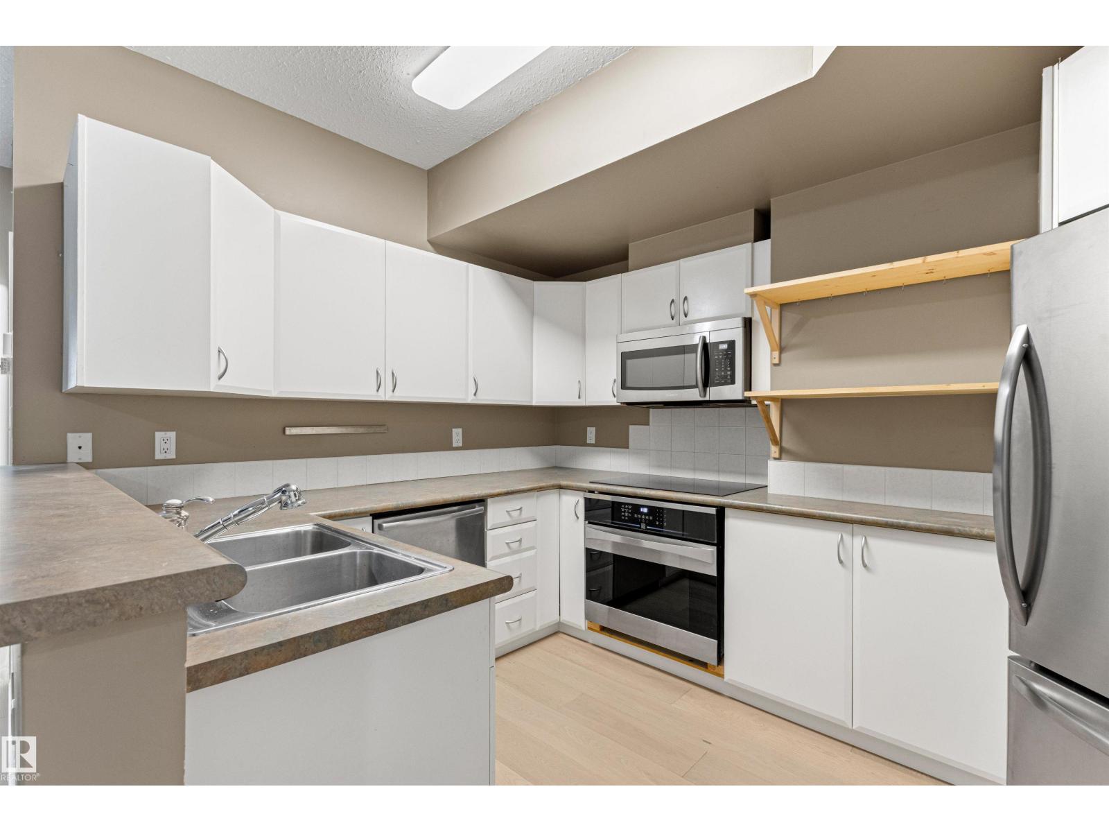 #417 10717 83 AV NW - Image 14