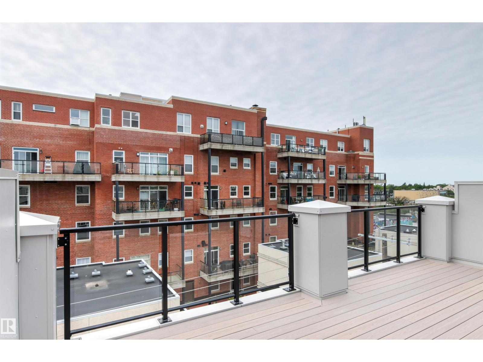#417 10717 83 AV NW - Image 40