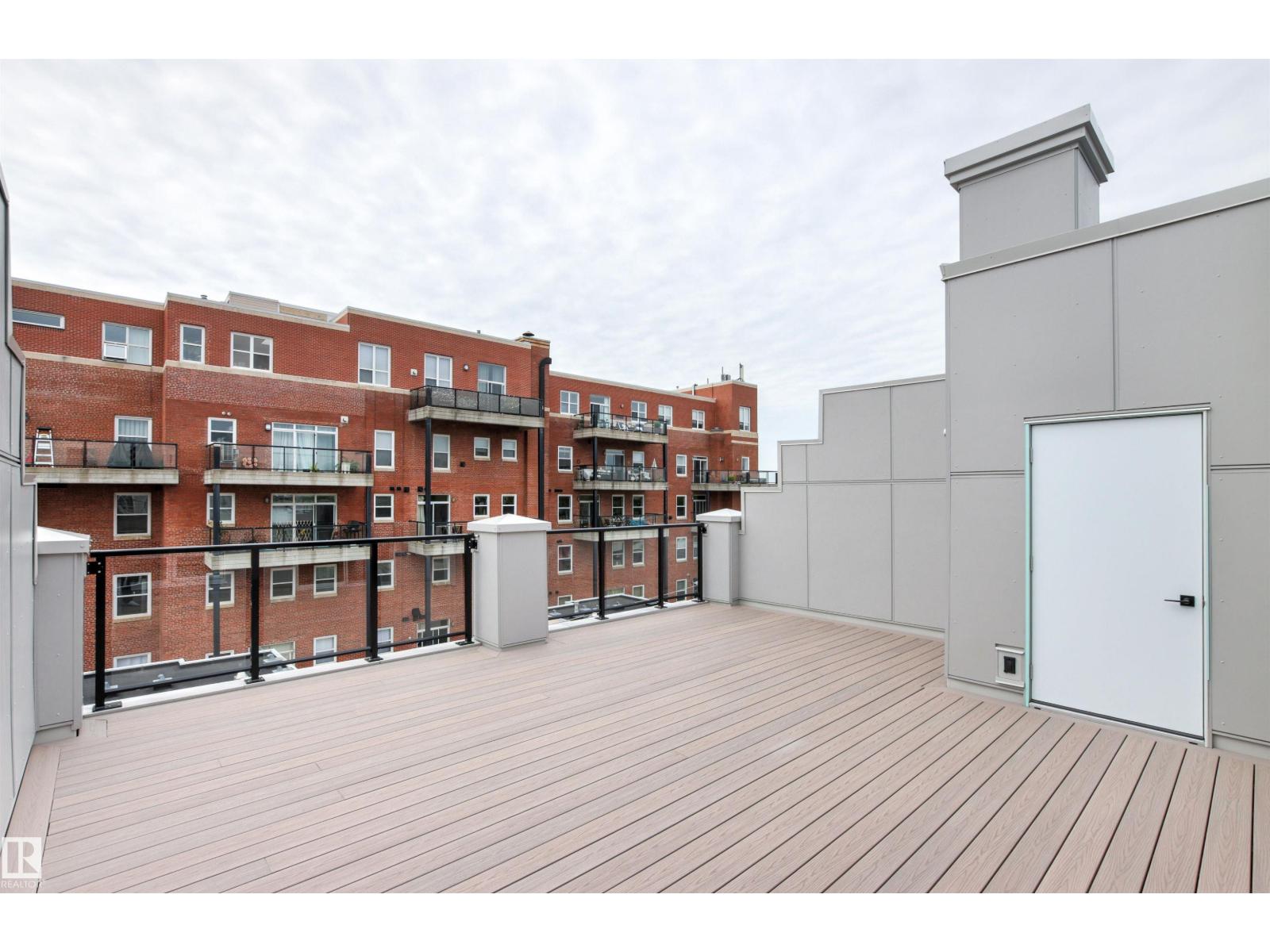 #417 10717 83 AV NW - Image 39