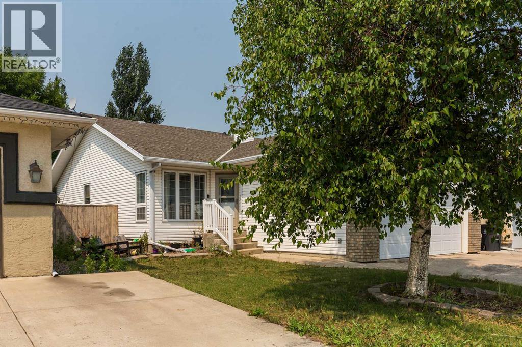 14 Heritage Road W - 1