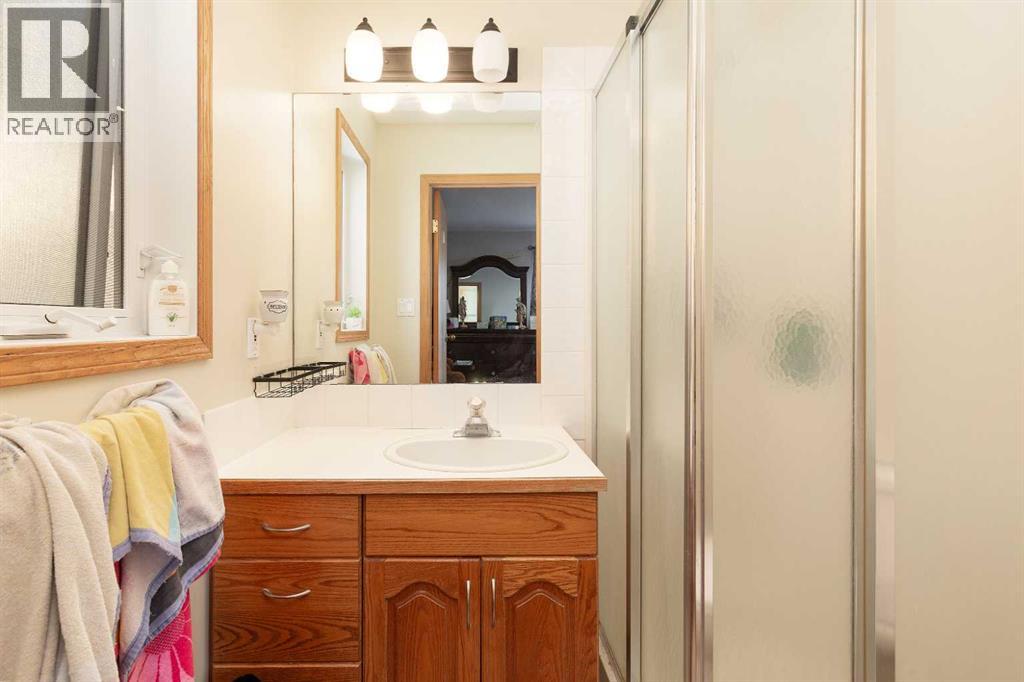 14 Heritage Road W - 12