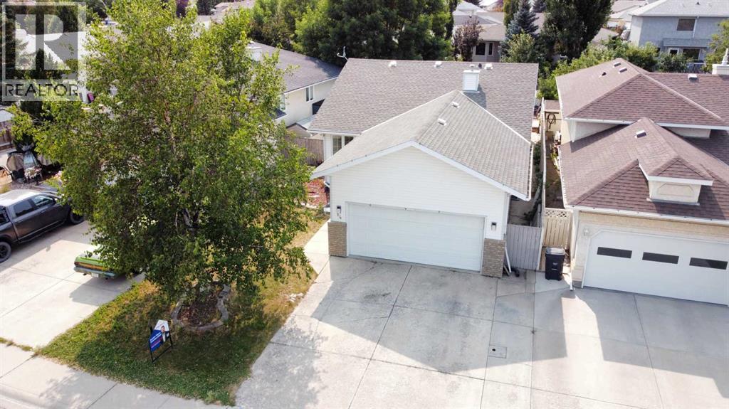 14 Heritage Road W - 32