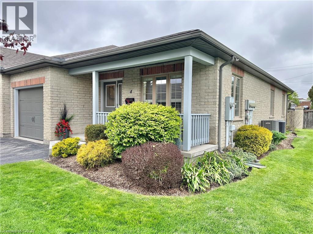 #4 409 QUEEN Street S - 2