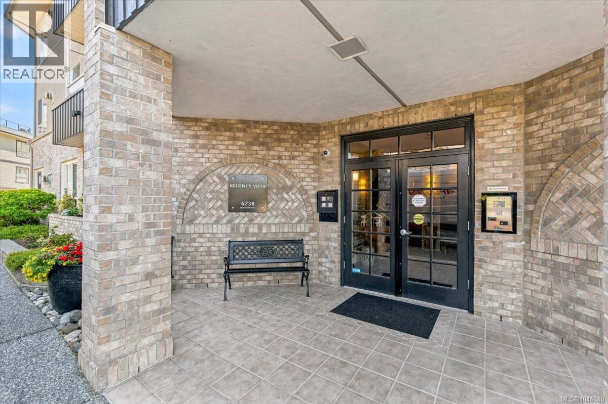 #307 6738 Dickinson Rd - 4