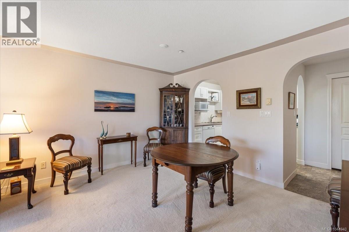 #307 6738 Dickinson Rd - 24