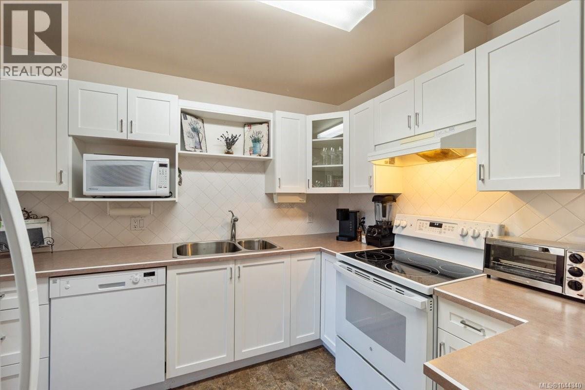 #307 6738 Dickinson Rd - 15
