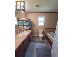 Living room - 5277 45 Street Se, Chetwynd, BC V0C1J0 Photo 10
