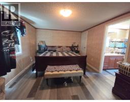 Kitchen - 5277 45 Street Se, Chetwynd, BC V0C1J0 Photo 8