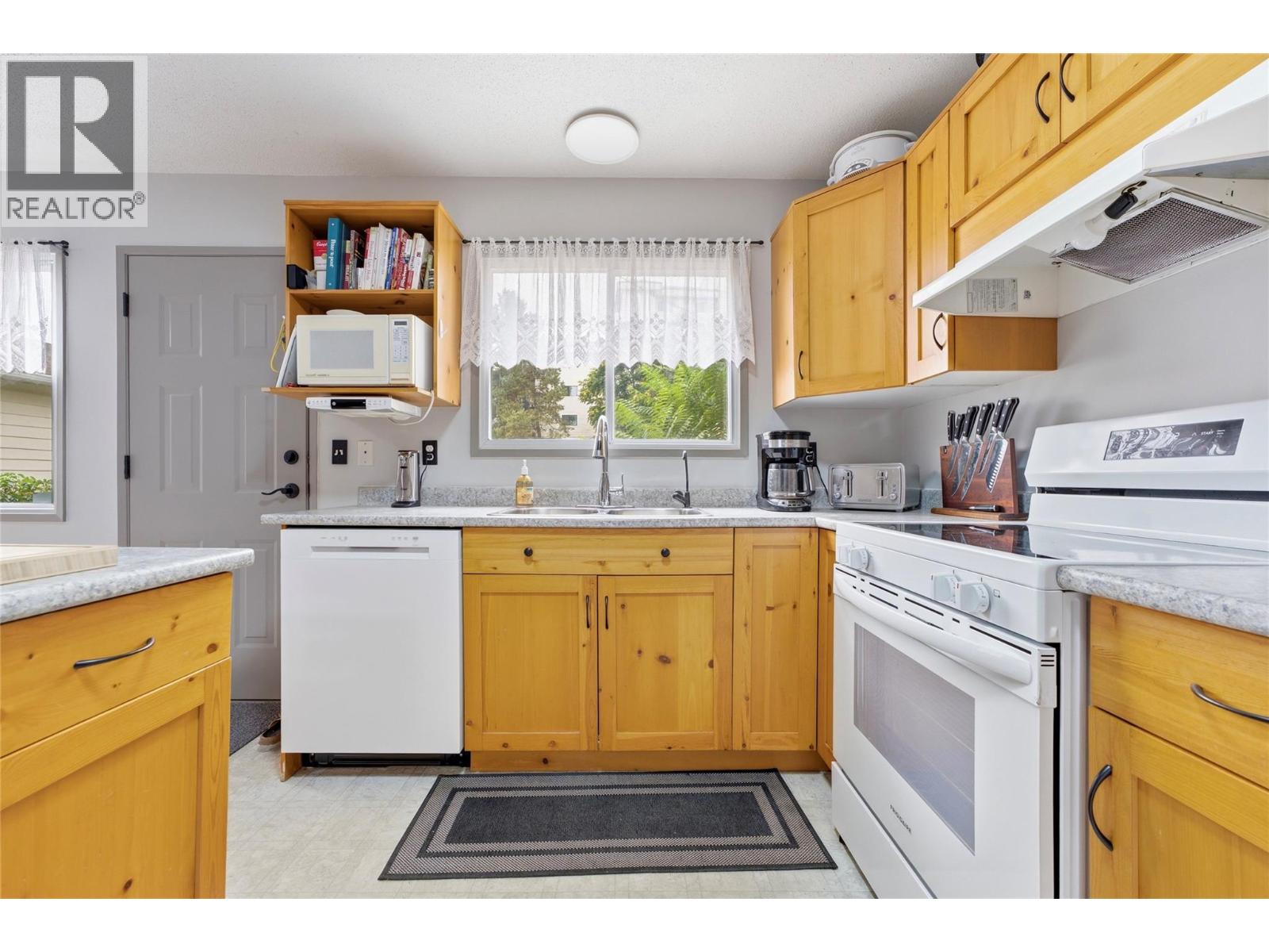 3 Bed, 2 Bath Apartment for Sale in Vernon – 3807 32 Avenue Unit# 7, Vernon - Image 10