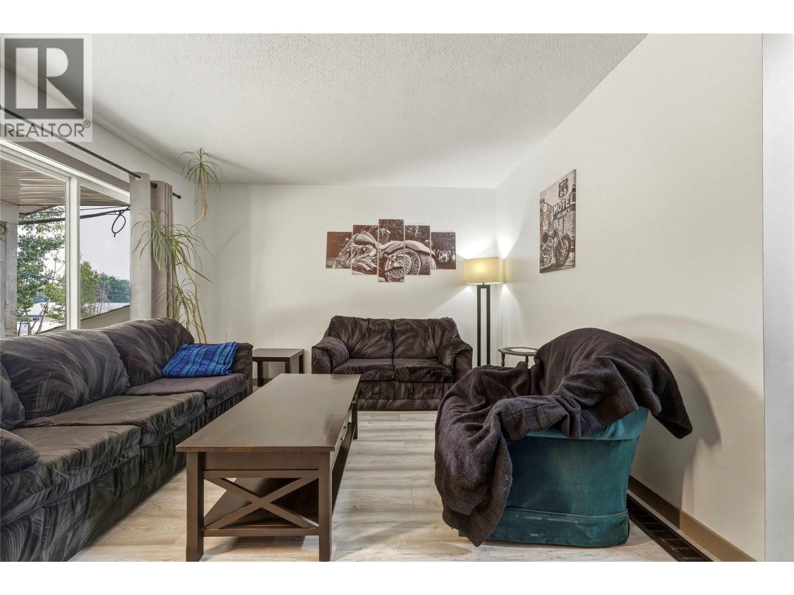 3 Bed, 2 Bath Apartment for Sale in Vernon – 3807 32 Avenue Unit# 7, Vernon - Image 4