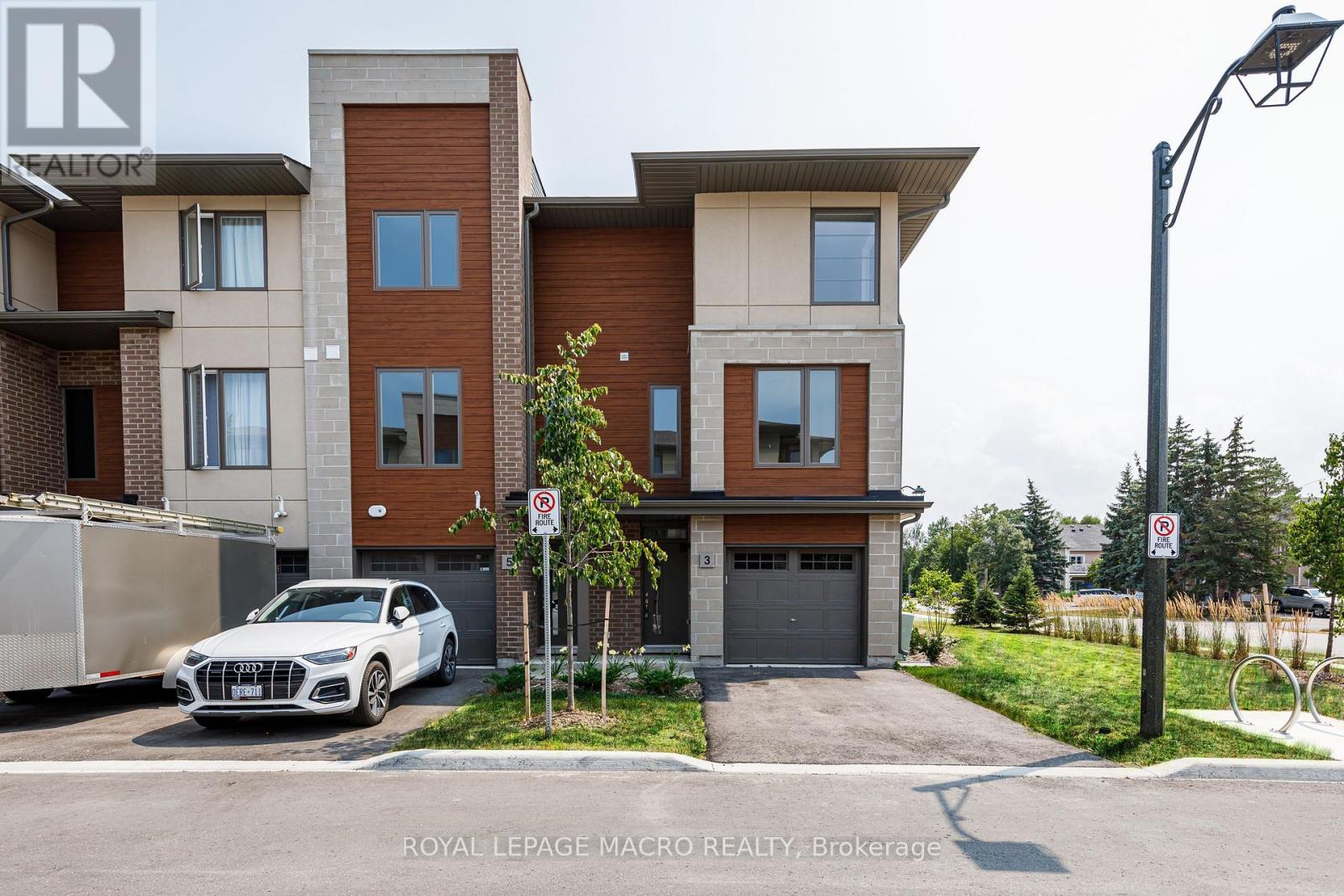 5 WINTERS CRESCENT NW - 1