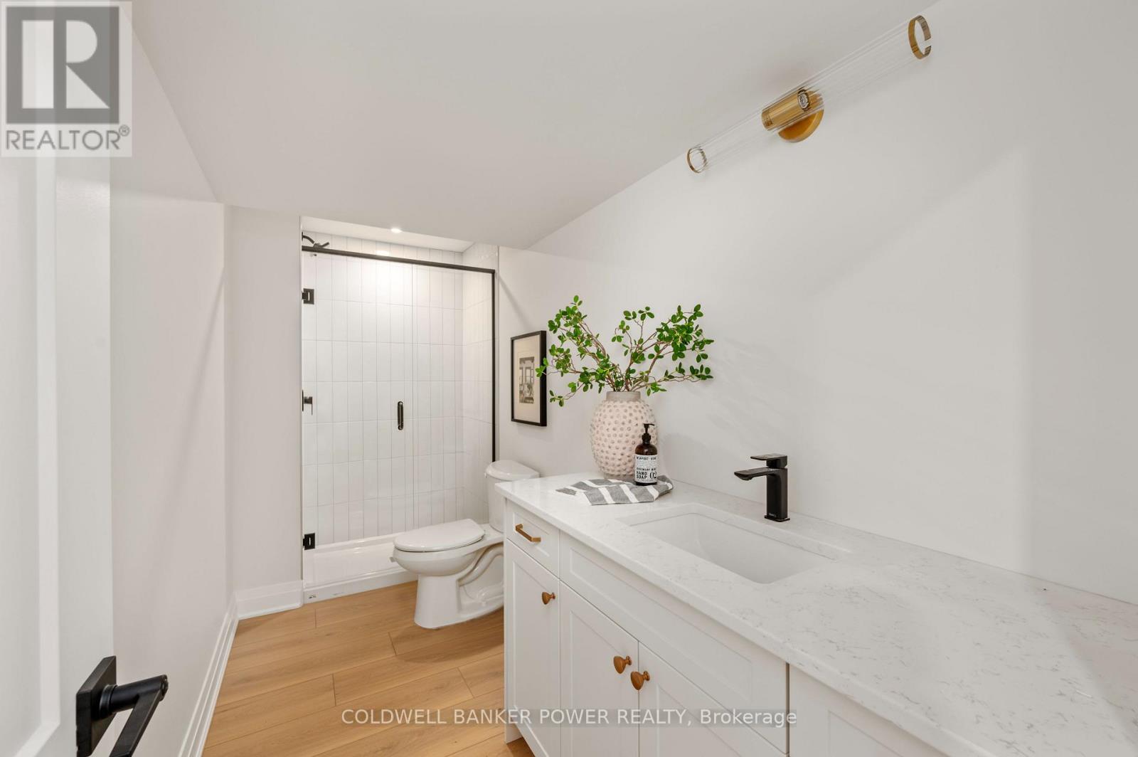 LOT 129 DARWIN CRESCENT - 40