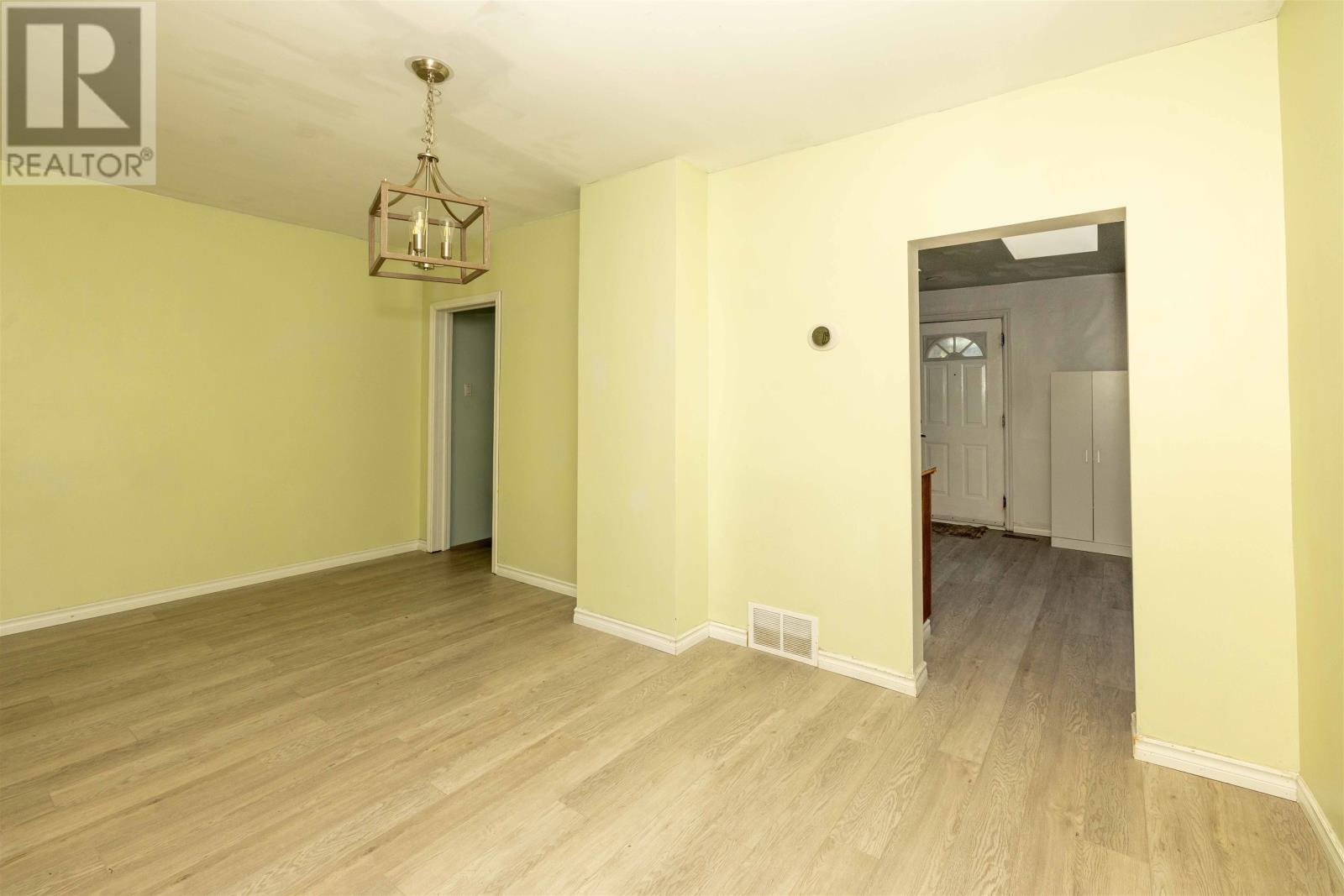 201 Cumming ST - 3