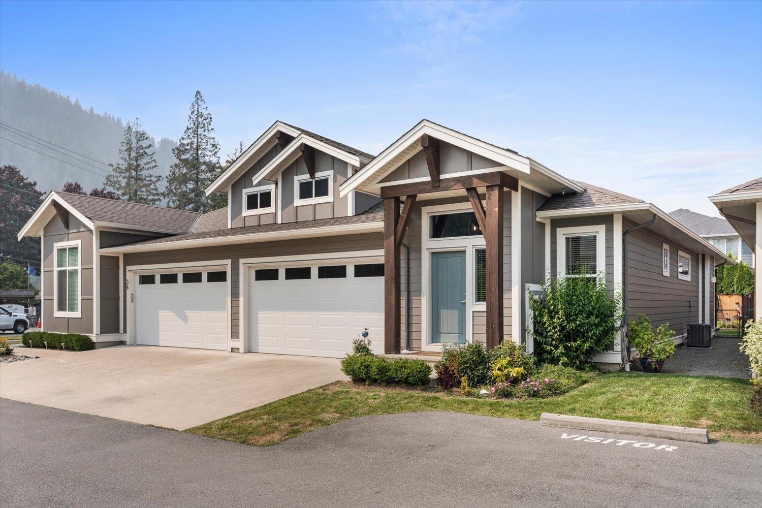 34 628 MCCOMBS DRIVE, Harrison Hot Springs, Harrison Hot Springs
