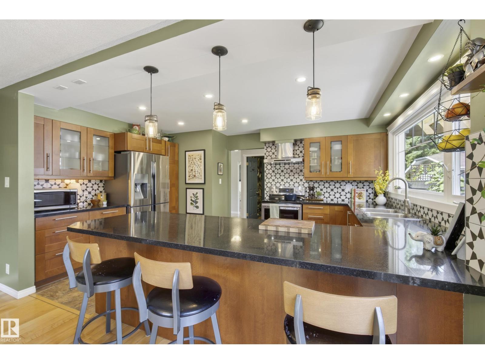 14332 51 AV NW - 17