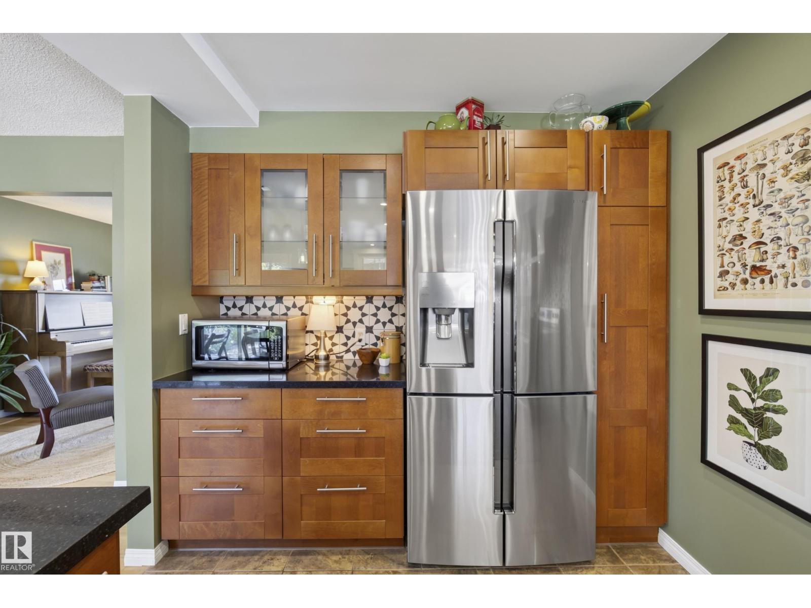 14332 51 AV NW - 18