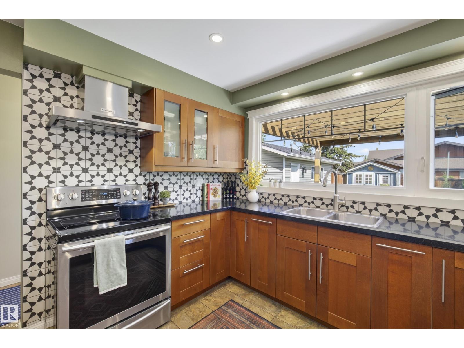 14332 51 AV NW - 20