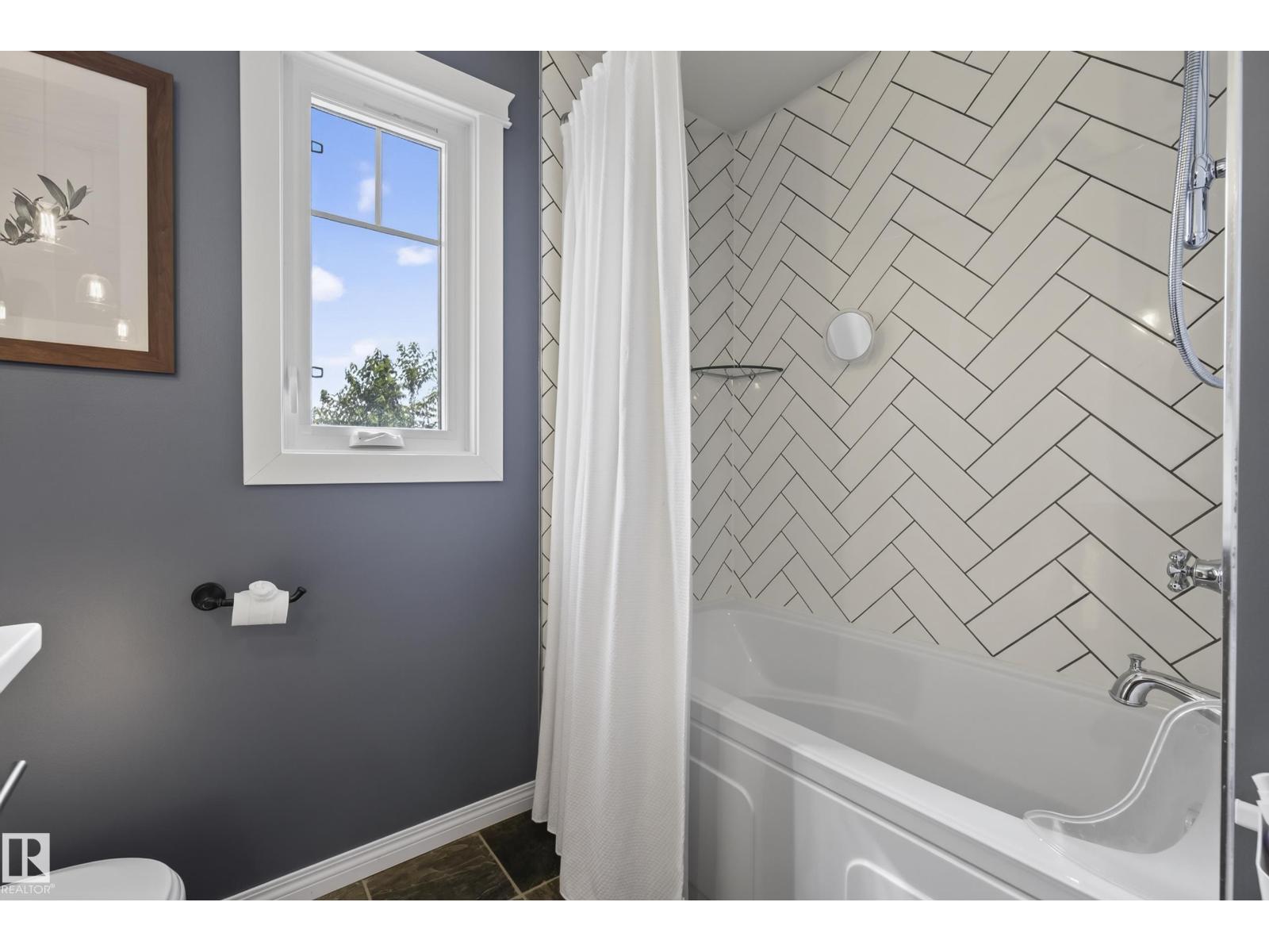 14332 51 AV NW - 37