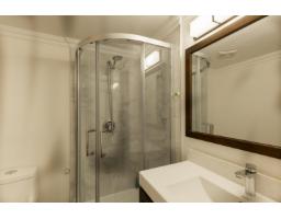 16111 10 Avenue, Surrey, BC V4A1A7 Photo 6