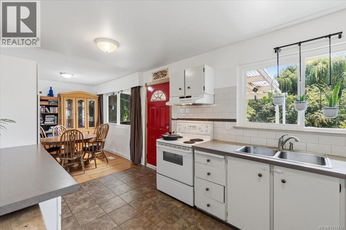 448 Lenhart Ave - 6