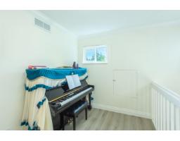 16111 10 Avenue, Surrey, BC V4A1A7 Photo 15