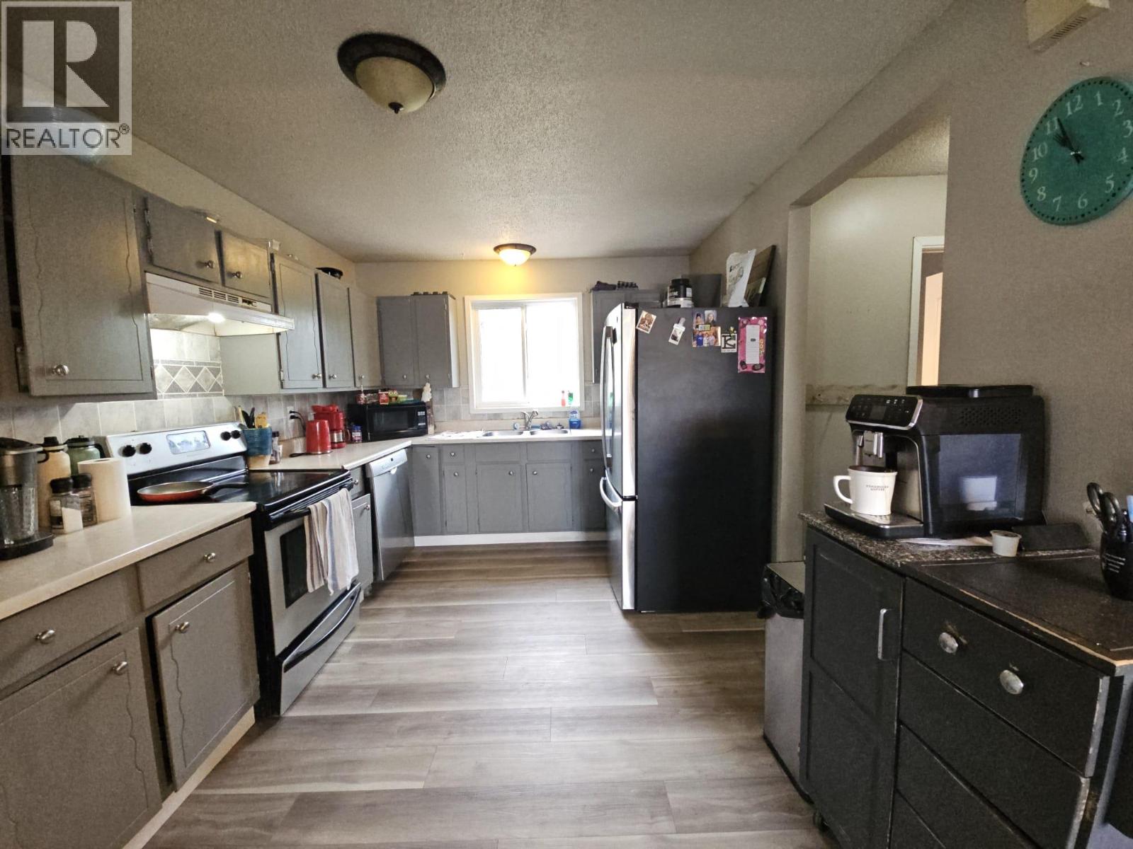 4704 50 Avenue NE - 13
