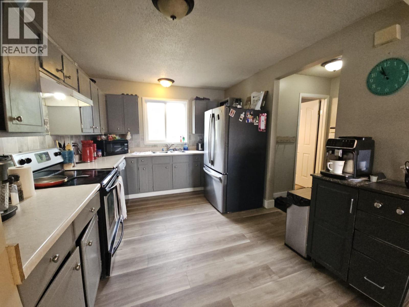 4704 50 Avenue NE - 14
