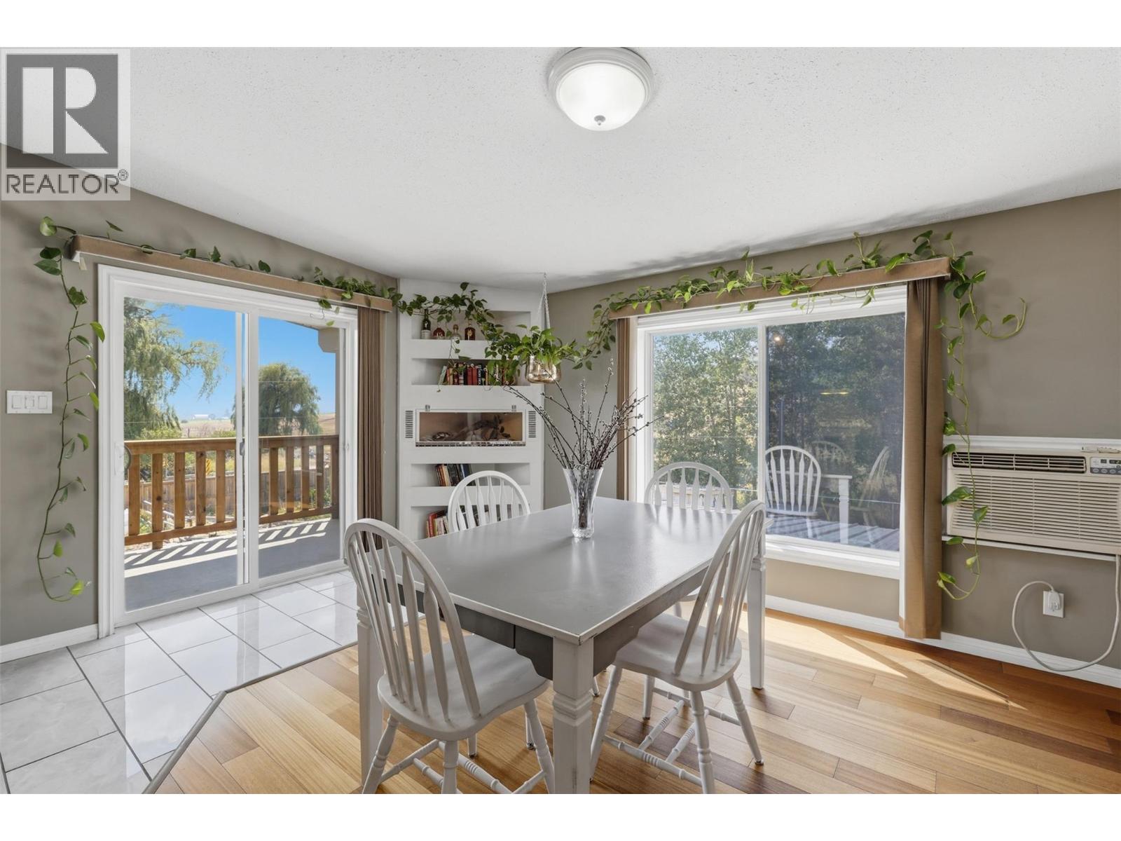 471 WOODWARD Avenue - 26