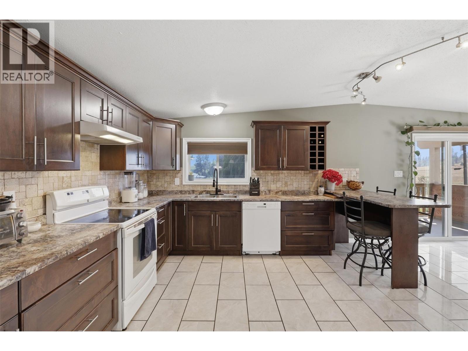 471 WOODWARD Avenue - Image 31