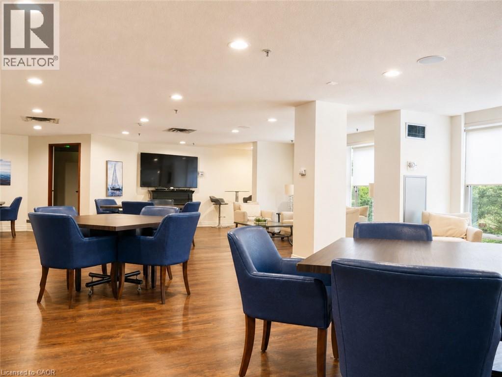 #216 2511 W LAKESHORE Road W - 23