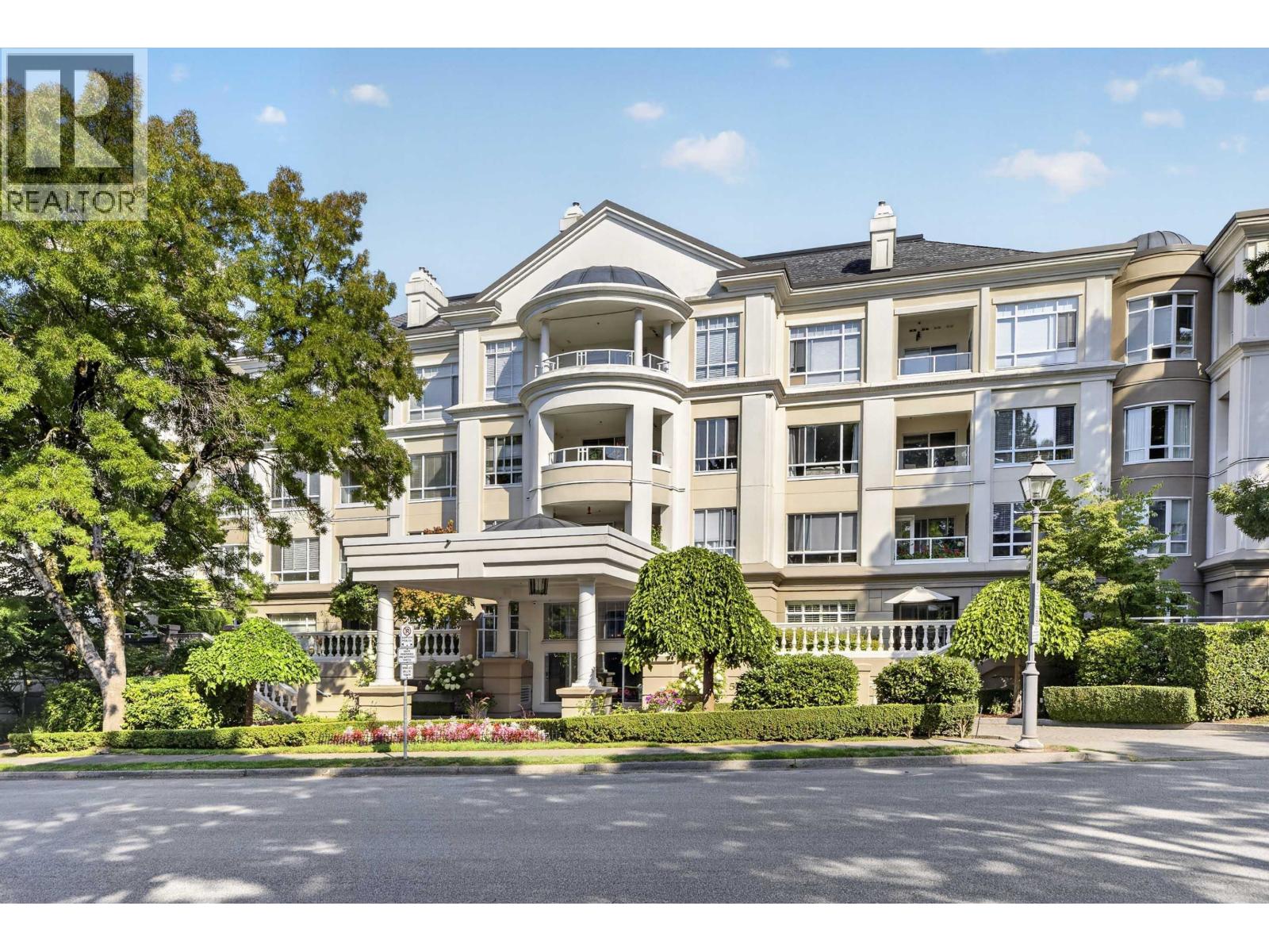 405 5735 HAMPTON PLACE