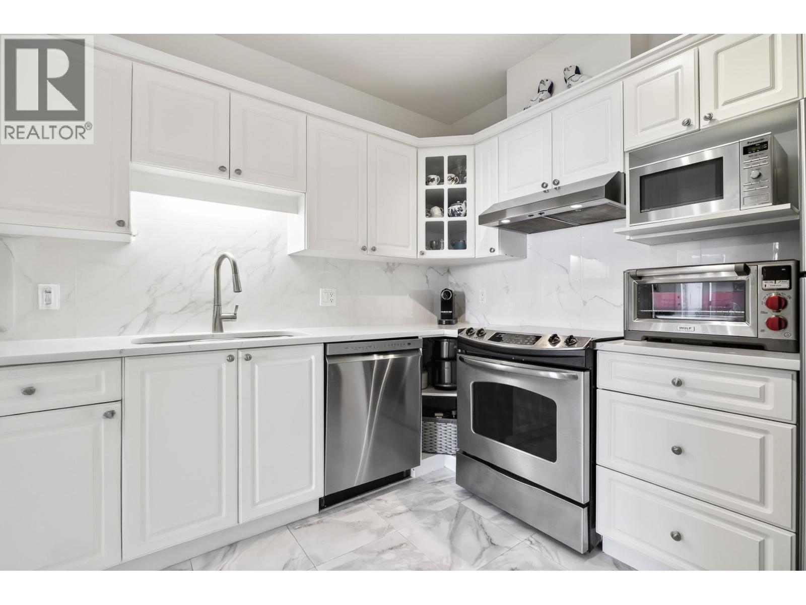 1 Bed, 1 Bath Apartment for Sale in Vancouver – 405 5735 HAMPTON PLACE, Vancouver – MLS# R3154153 - Image 25