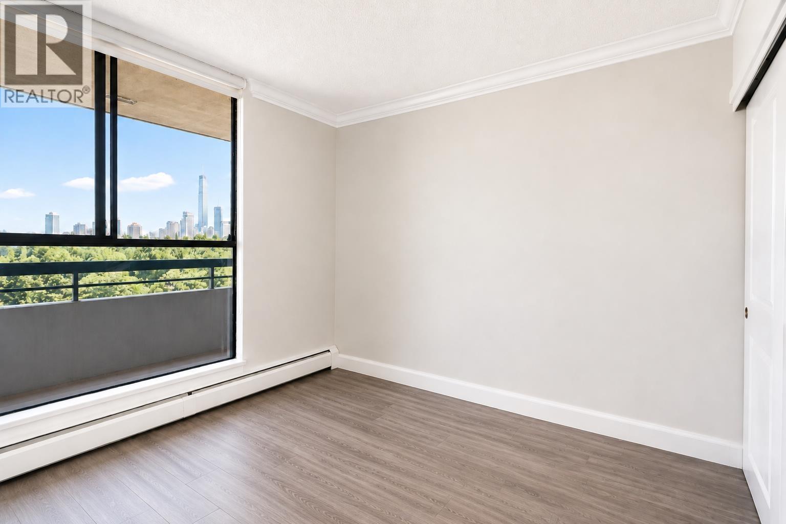 2 Bed, 2 Bath House for Sale in Burnaby – 1701 3755 BARTLETT COURT, Burnaby – MLS# R3154217 - Image 15
