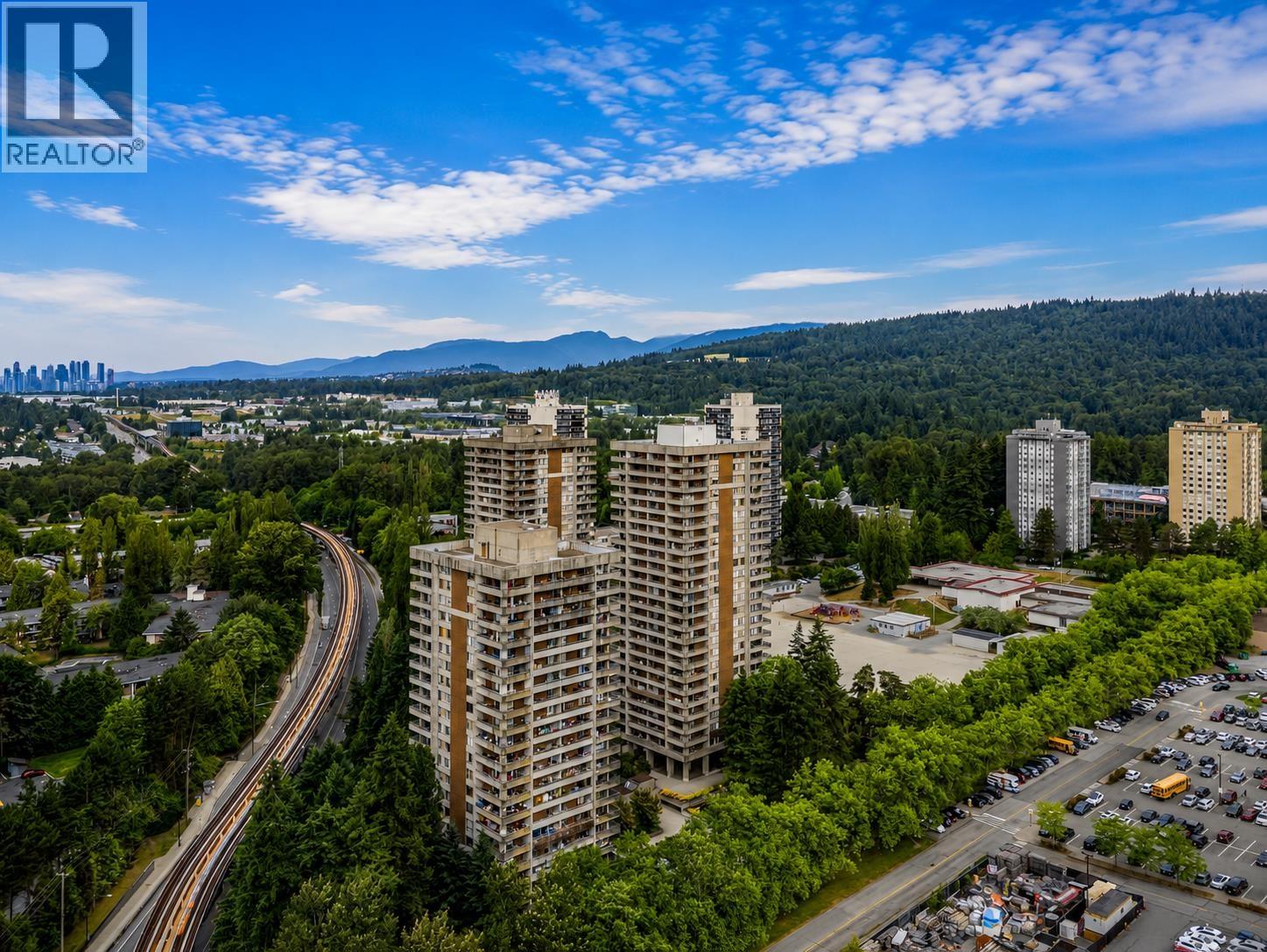 2 Bed, 2 Bath House for Sale in Burnaby – 1701 3755 BARTLETT COURT, Burnaby – MLS# R3154217 - Image 36
