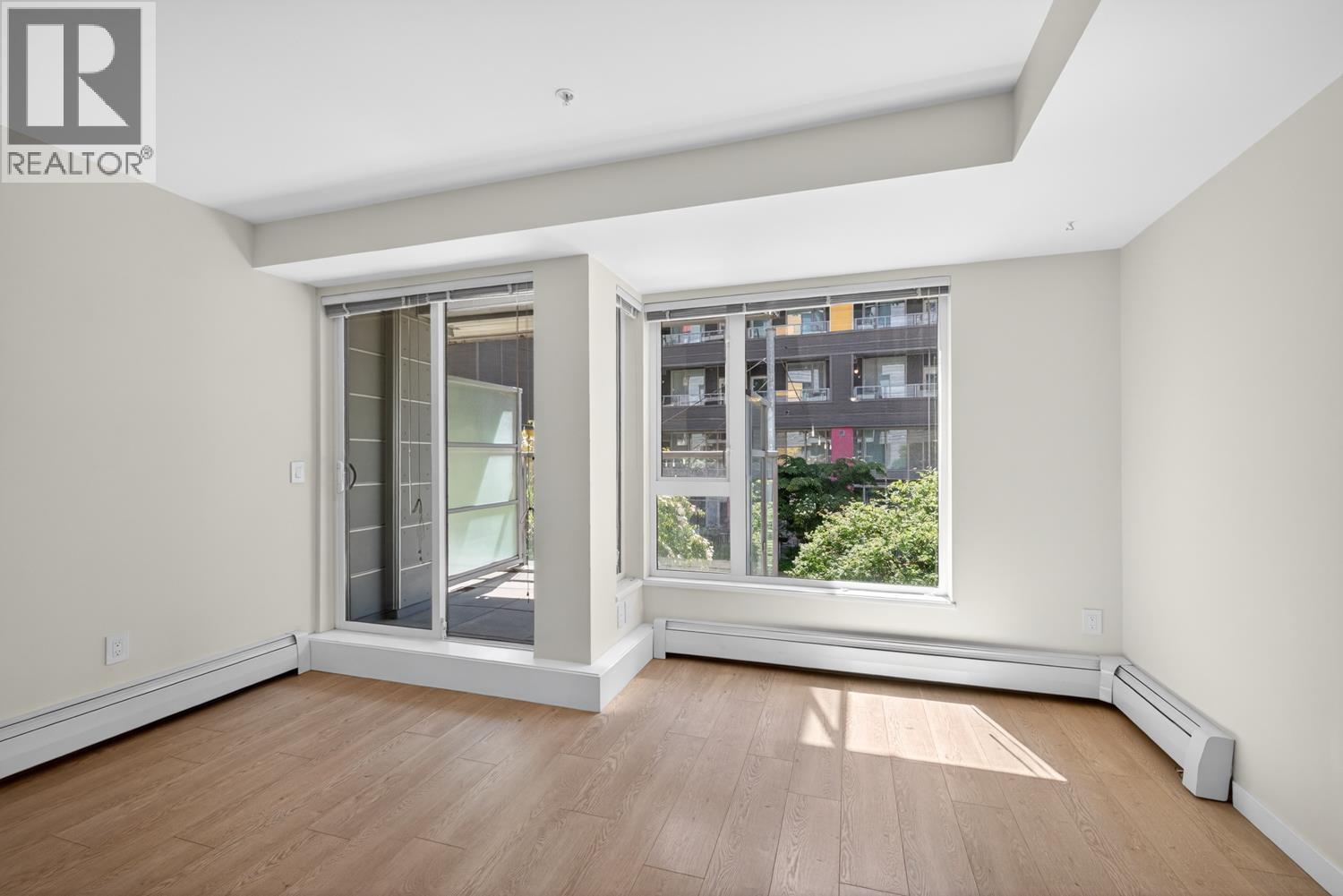 1 Bed, 1 Bath Apartment for Sale in Vancouver – 304 384 E 1ST AVENUE, Vancouver – MLS# R3154286 - Image 11