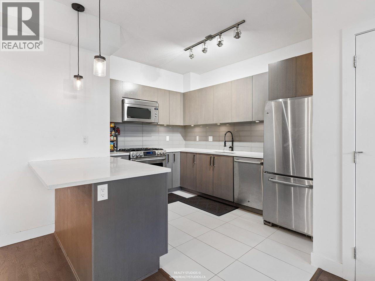3 Bed, 2 Bath House for Sale in Richmond – 24 10133 RIVER DRIVE, Richmond – MLS# R3154301 - Image 9