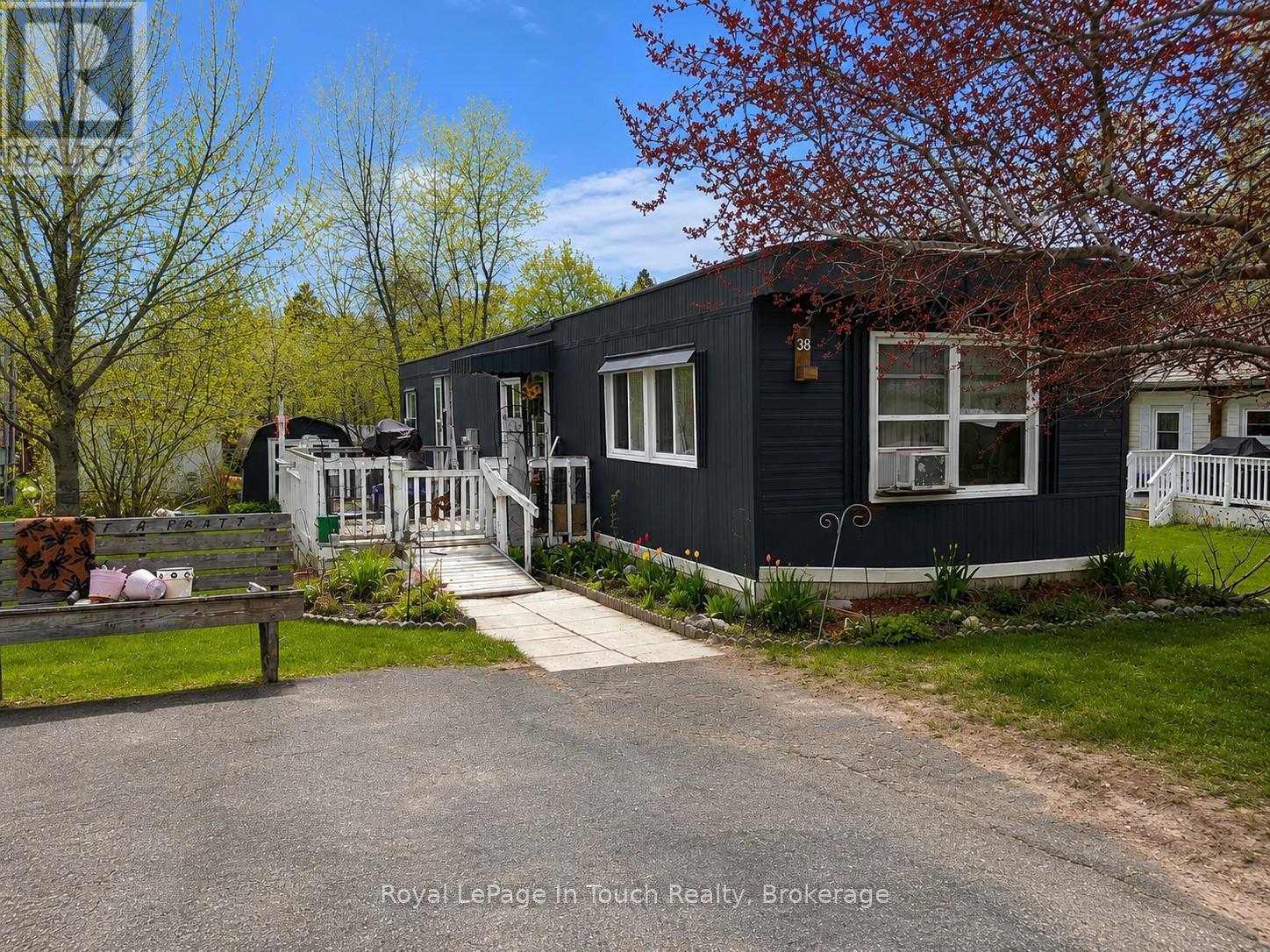 38 NORTHLAND ROAD - 1
